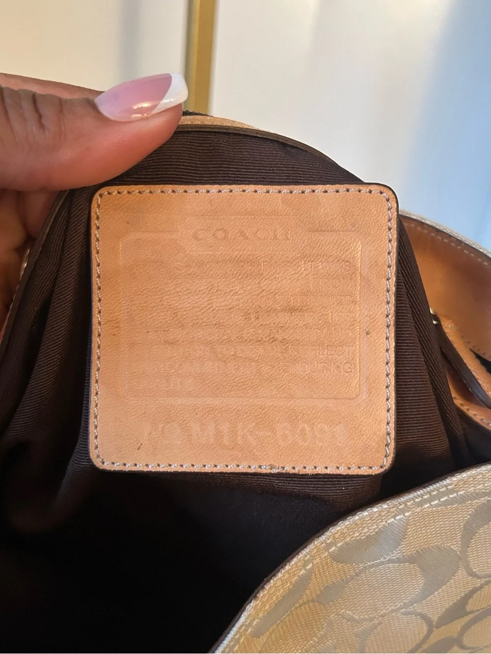 Coach”Hamptons” Signature Clip Hobo bag with Tan Leather Trim
